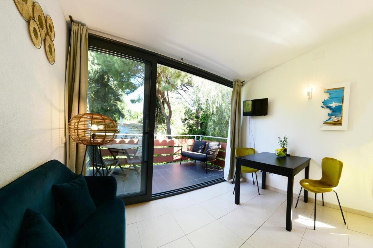 Pequeno Y Acogedor En El Centro De Cadaques Apartment Exterior photo